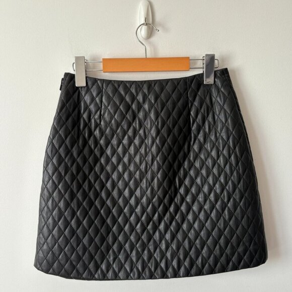 Aritzia Sunday Best Flynn Quilted Faux Leather Mini Skirt Black Size 4 - Picture 7 of 10
